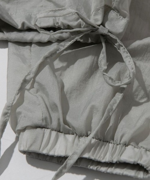 PLACE STUDIO（プレイススタジオ）の「PLACE STUDIO／シャーリング2WAYジャケット（ブルゾン・レディース・グレー/ブラック・FREE）」の20枚目の写真