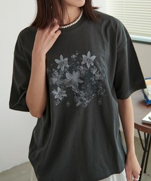 LOUIS CHAVLON（ルイシャブロン）の「『LOUIS CHAVLON/ルイシャブロン』ピグメント風フラワー半袖Tシャツ（Tシャツ/カットソー）」