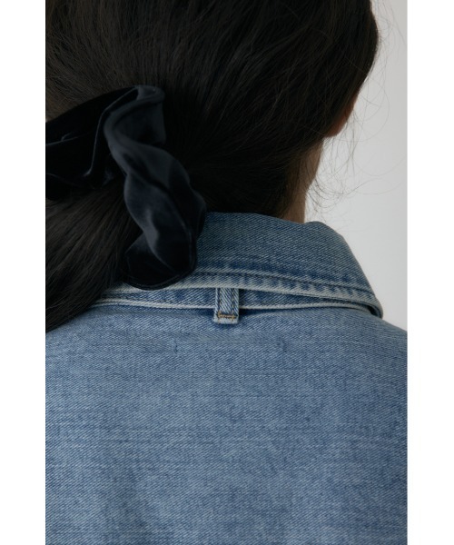 crie conforto（クリーコンフォルト）の「ボウタイデニムシャツ　冬服 / 2WAY / リボン（シャツ/ブラウス・レディース・インディゴブルー/ライトブルー・FREE）」の21枚目の写真