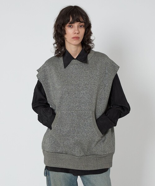 ASTRAET（アストラット）の「＜ASTRAET＞ラメ ウラケ ノースリーブスウェット UNISEX（スウェット・レディース・ダークグレー/ライトグレー・FREE）」の2枚目の写真