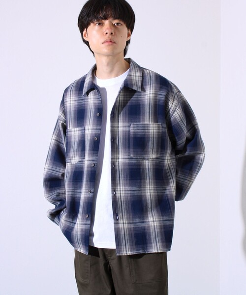 GLOSTER(グロスター)の「【残暑にも快適なさらっとシャツ】ワッフルチェック ロングスリーブシャツ オンブレチェック(シャツ/ブラウス・メンズ・アイボリー/カーキ/ネイビー/ブラック・M/L)」の11枚目の写真