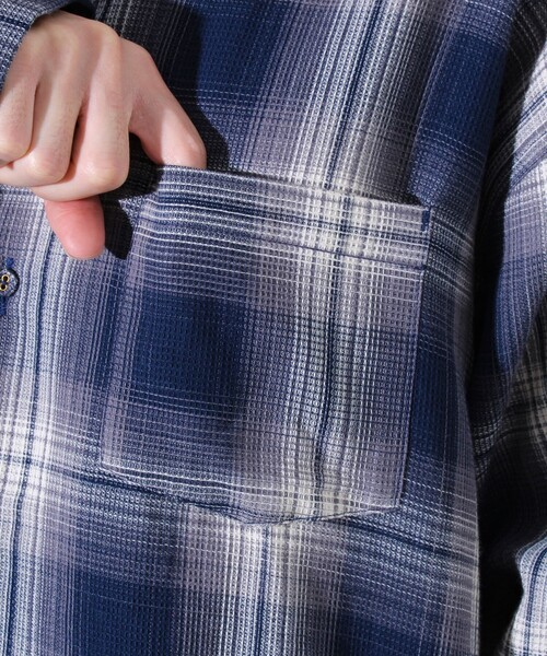 GLOSTER(グロスター)の「【残暑にも快適なさらっとシャツ】ワッフルチェック ロングスリーブシャツ オンブレチェック(シャツ/ブラウス・メンズ・アイボリー/カーキ/ネイビー/ブラック・M/L)」の8枚目の写真