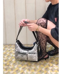 Desigual（デシグアル）の「Python pattern 3-in-1 shoulder bag / パイソンパターン3イン1ショルダーバッグ（ハンドバッグ）」