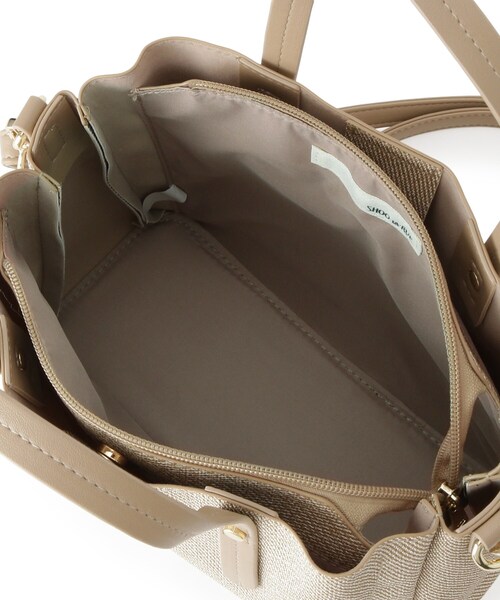 SHOO・LA・RUE(シューラルー)の「【2WAY】キャンバス風合皮トート(トートバッグ・レディース・ベージュ系4/ブラック系4/ブラウン系5・00)」の7枚目の写真