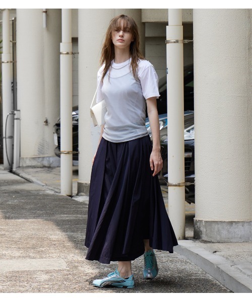 LE CIEL BLEU（ルシェルブルー）の「タフタミディスカート / Taffeta Midi Skirt（スカート・レディース・ブラック/オフホワイト/ネイビー・34/36/38）」の3枚目の写真