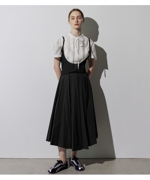LE CIEL BLEU（ルシェルブルー）の「タフタミディスカート / Taffeta Midi Skirt（スカート・レディース・ブラック/オフホワイト/ネイビー・34/36/38）」の2枚目の写真