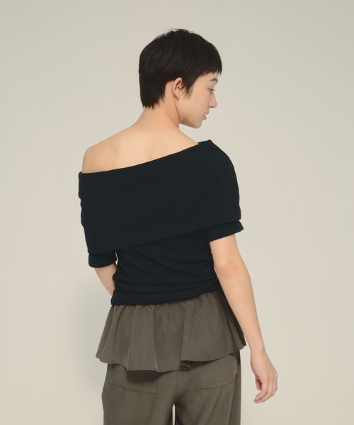 eL(エル)の「【eL】Wrap Off Shoulder Pullover/576988(Tシャツ/カットソー・レディース・グレー/オフホワイト/ブラック・FREE)」の13枚目の写真