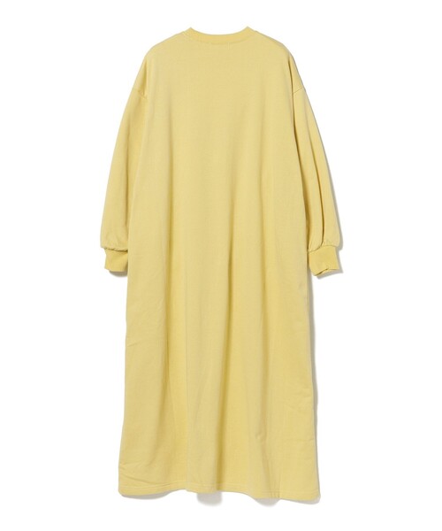 BEAMS HEART（ビームスハート）の「オーバーサイズ スウェットワンピース（ワンピース・レディース・チャコールグレー/イエロー/サックスブルー・FREE）」の16枚目の写真