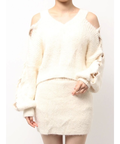 GYDA(ジェイダ)の「レースアップシャギーニットトップス(ニット/セーター・レディース・チャコールグレー/アイボリー/ブラウン・FREE)」の1枚目の写真