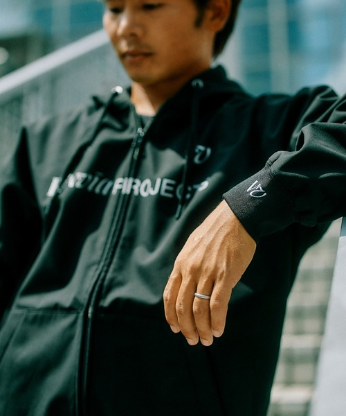 Rivvia PROJECTS(リヴィアプロジェクツ)の「【Rivvia Projects】GAMING ZIP HOODIE(パーカー・メンズ・グレー/チャコール/ブラック・MEDIUM/X-LARGE/LARGE)」の8枚目の写真