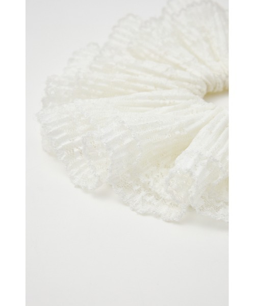 SLY（スライ）の「LACY SCRUNCHIE レーシー スクランチ（シュシュ・レディース・アイボリー/ブラック・FREE）」の5枚目の写真