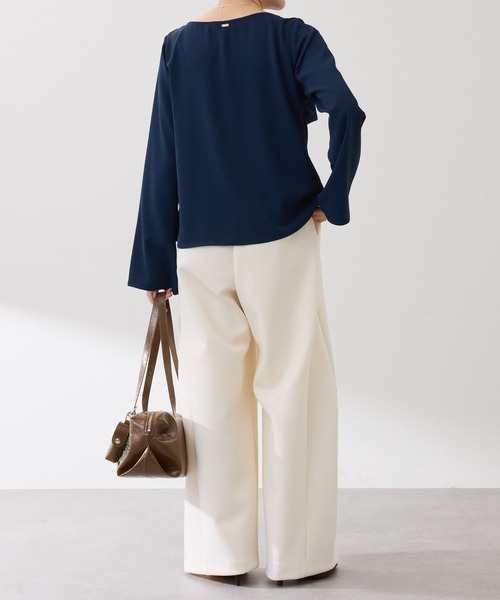 COLLAGE GALLARDAGALANTE（コラージュガリャルダガランテ）の「フロントドレープブラウス（シャツ/ブラウス・レディース・ネイビー/アイボリー・FREE）」の17枚目の写真