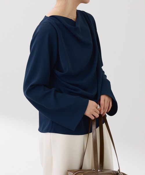 COLLAGE GALLARDAGALANTE（コラージュガリャルダガランテ）の「フロントドレープブラウス（シャツ/ブラウス・レディース・ネイビー/アイボリー・FREE）」の15枚目の写真