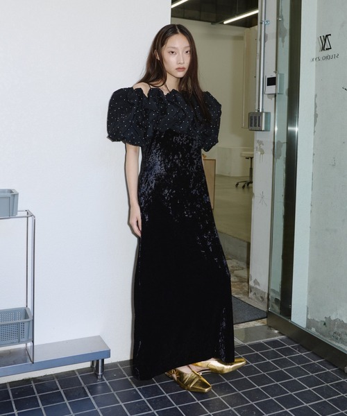 curved square velour dress アンドレスドANDRÉSD Eve Anders on