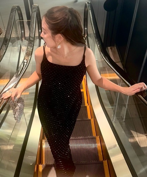 カーヴドスクエアベロアドレス / curved square velour dress