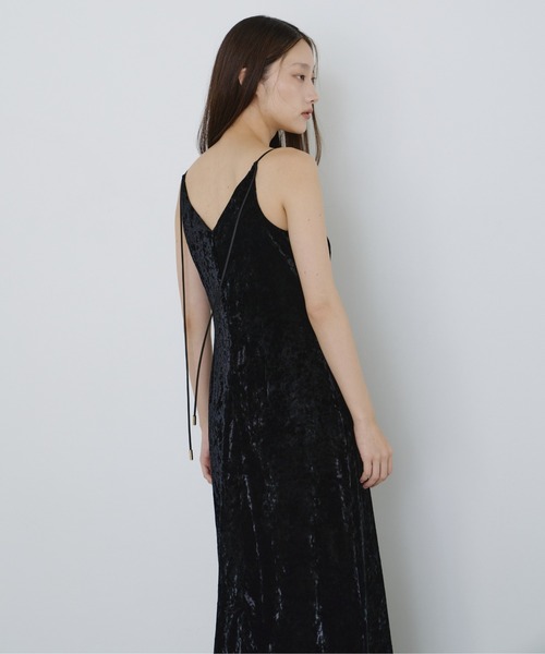 カーヴドスクエアベロアドレス / curved square velour dress