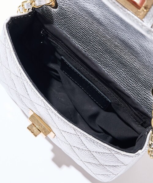 La boutique BonBon（ラブティックボンボン）の「【オウレンティ】キルティングチェーンバッグ（ハンドバッグ・レディース・シルバー・FREE）」の11枚目の写真