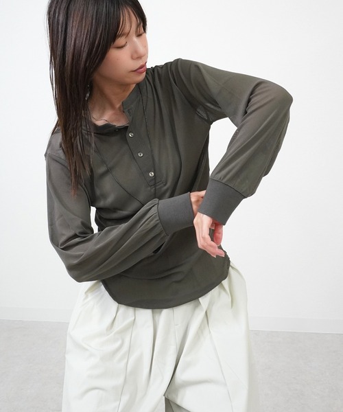gossara(ゴサラ)の「【シンプル派におすすめ】前後2WAYヘンリーロンT(Tシャツ/カットソー・レディース・チャコール/ブラウン/オフホワイト/ブラック・FREE)」の12枚目の写真