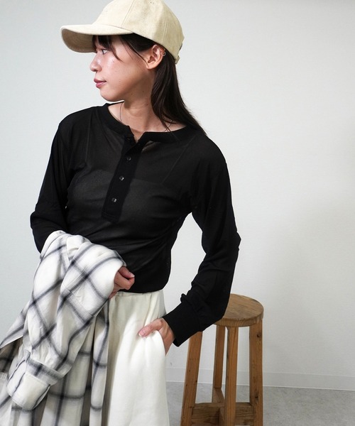 gossara(ゴサラ)の「【シンプル派におすすめ】前後2WAYヘンリーロンT(Tシャツ/カットソー・レディース・チャコール/ブラウン/オフホワイト/ブラック・FREE)」の9枚目の写真
