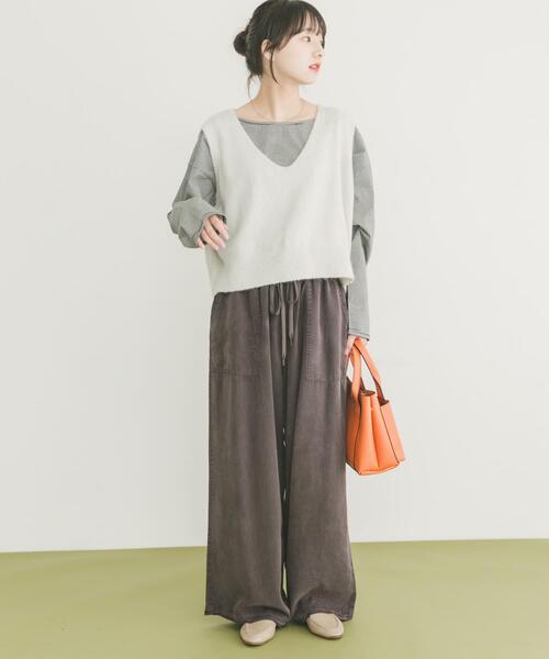 ITEMS URBANRESEARCH（アイテムズ アーバンリサーチ）の「スパンコールVネックニットベスト（ニット/セーター・レディース・ブラック/ブラウン/ホワイト・FREE）」の8枚目の写真