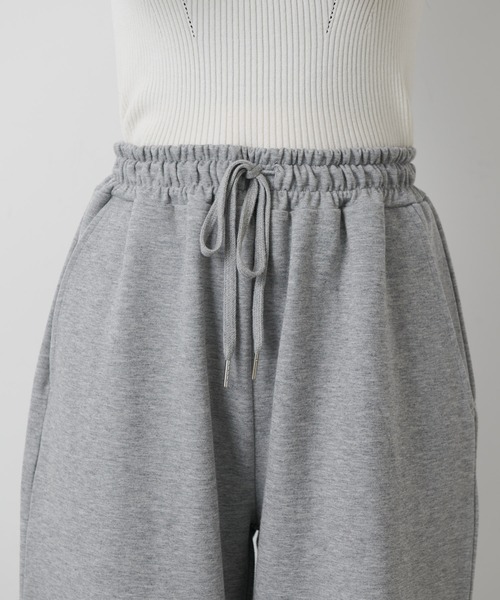 COLONY 2139（コロニートゥーワンスリーナイン）の「ダンボールワイドパンツ（スウェットパンツ・レディース・グレー/ブラック・SMALL/MEDIUM）」の22枚目の写真