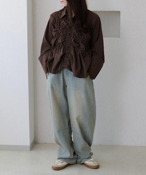 apres jour clair(アプレジュールクレア)の「【apres jour clair】シャーリングデザインシャツ(シャツ/ブラウス・レディース・アイボリー/ブラウン系その他/ベージュ・X-LARGE/フリー)」の18枚目の写真