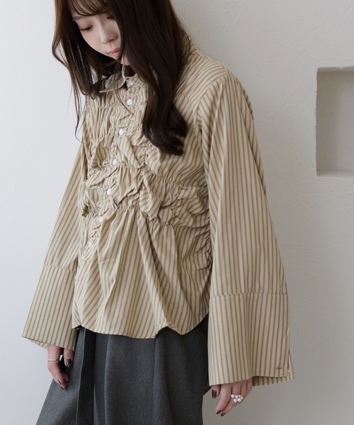 apres jour clair(アプレジュールクレア)の「【apres jour clair】シャーリングデザインシャツ(シャツ/ブラウス・レディース・アイボリー/ブラウン系その他/ベージュ・X-LARGE/フリー)」の10枚目の写真