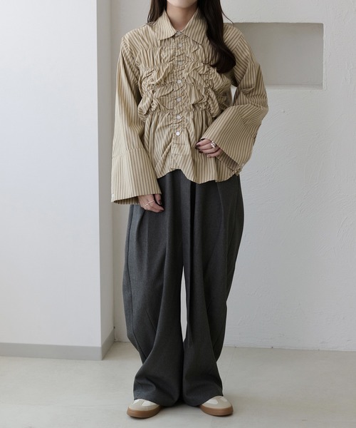 apres jour clair(アプレジュールクレア)の「【apres jour clair】シャーリングデザインシャツ(シャツ/ブラウス・レディース・アイボリー/ブラウン系その他/ベージュ・X-LARGE/フリー)」の12枚目の写真