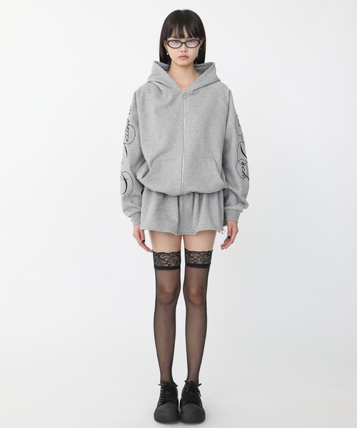 Heart Tattoo(ハートタトゥー)の「arm embroidery sweat hoodie / アーム刺繍スウェットフーディー(パーカー・レディース・グレー/ブラック・FREE)」の19枚目の写真