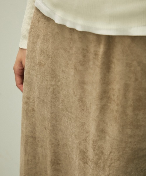 Lutim by u(ルチバイユー)の「Eco suede easy skirt / エコスエードイージースカート(スカート・レディース・ベージュ/ブラック・FREE)」の5枚目の写真