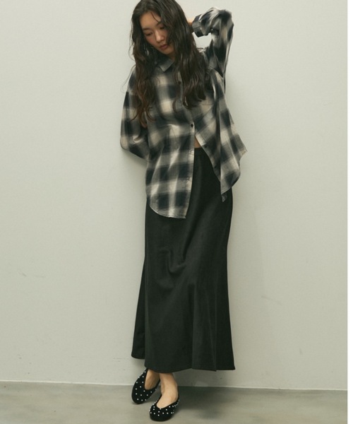 Lutim by u(ルチバイユー)の「Eco suede easy skirt / エコスエードイージースカート(スカート・レディース・ベージュ/ブラック・FREE)」の8枚目の写真