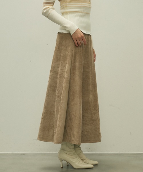 Lutim by u(ルチバイユー)の「Eco suede easy skirt / エコスエードイージースカート(スカート・レディース・ベージュ/ブラック・FREE)」の3枚目の写真