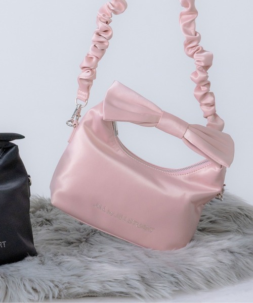 JILL by JILL STUART(ジルバイジルスチュアート)の「◇リボンハンドルサテンバッグ(ハンドバッグ・レディース・ブラック/ピンク・FREE)」の11枚目の写真