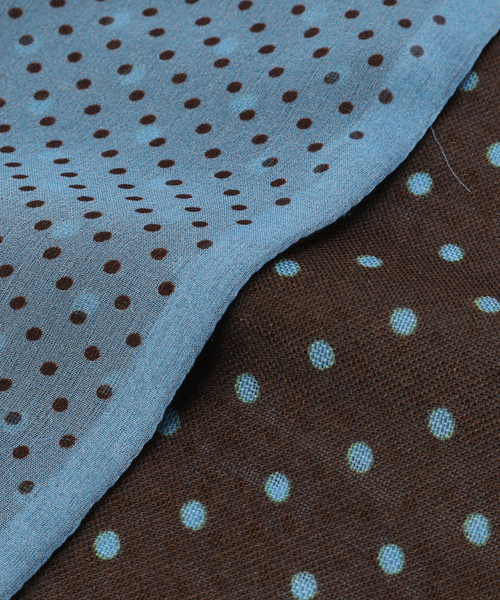 EDIFICE（エディフィス）の「BLECK(ブレック) 別注 dot reversible スカーフ（バンダナ/スカーフ・メンズ・ブラック/マスタード/コバルトブルー・FREE）」の11枚目の写真