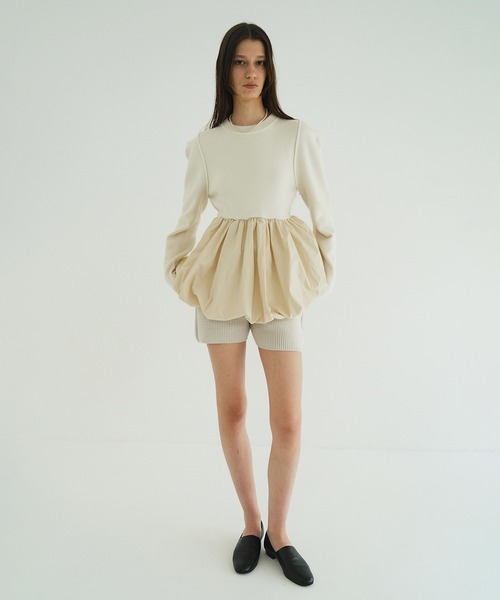 CLANE(クラネ)の「DOCKING POWERSHOULDER KNIT TOPS(ニット/セーター・レディース・ブラック/アイボリー/ベージュ・2/1)」の11枚目の写真