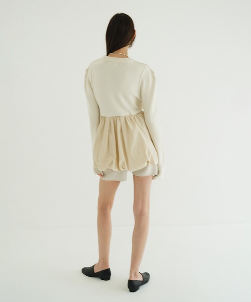 CLANE(クラネ)の「DOCKING POWERSHOULDER KNIT TOPS(ニット/セーター・レディース・ブラック/アイボリー/ベージュ・2/1)」の12枚目の写真