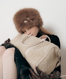 Carmelo（カーメロ）の「Poodle traveling bag / プードル ボア ボストンバッグ（ショルダーバッグ）」