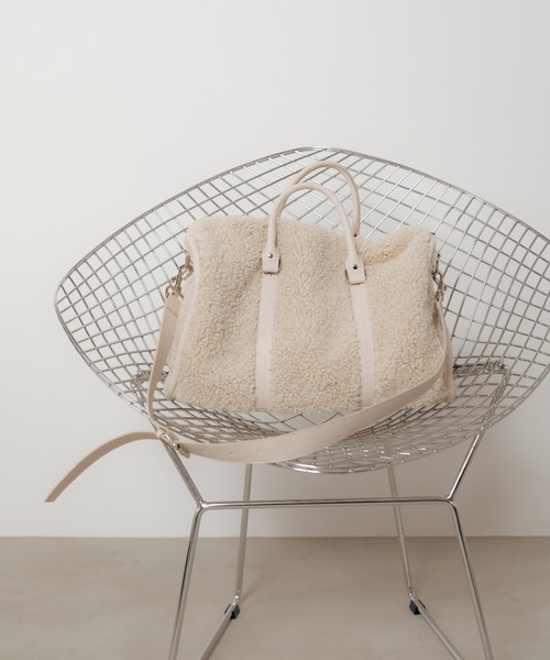 Carmelo（カーメロ）の「Poodle traveling bag / プードル ボア ボストンバッグ（ショルダーバッグ・レディース・アイボリー/ブラック・FREE）」の17枚目の写真