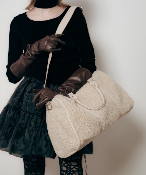 Carmelo（カーメロ）の「Poodle traveling bag / プードル ボア ボストンバッグ（ショルダーバッグ・レディース・アイボリー/ブラック・FREE）」の15枚目の写真