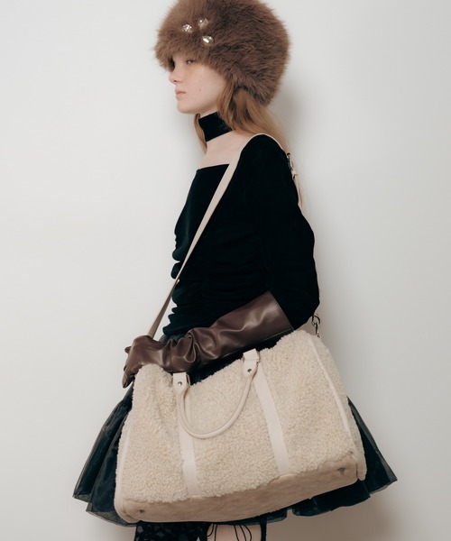 Carmelo（カーメロ）の「Poodle traveling bag / プードル ボア ボストンバッグ（ショルダーバッグ・レディース・アイボリー/ブラック・FREE）」の7枚目の写真