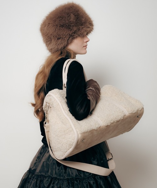 Carmelo（カーメロ）の「Poodle traveling bag / プードル ボア ボストンバッグ（ショルダーバッグ・レディース・アイボリー/ブラック・FREE）」の12枚目の写真