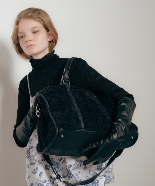 Carmelo（カーメロ）の「Poodle traveling bag / プードル ボア ボストンバッグ（ショルダーバッグ・レディース・アイボリー/ブラック・FREE）」の19枚目の写真