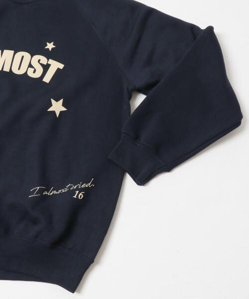 URBAN RESEARCH（アーバンリサーチ）の「Teya　Almost Sweat（スウェット・レディース・ネイビー/レッド・MEDIUM/SMALL）」の20枚目の写真