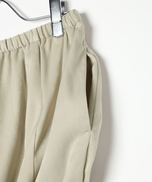 LEPSIM（レプシィム）の「ハギハギサテンフレアスカート　600161（スカート・レディース・チャコールグレー/アイボリー/ブラウン・FREE）」の6枚目の写真