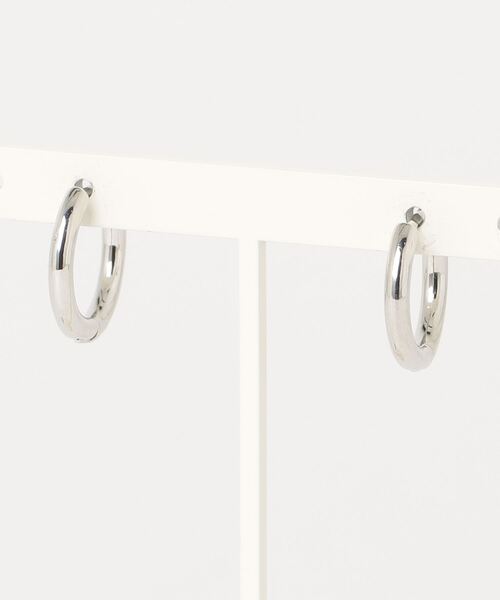 tunee(チュニー)の「【446639】シンプルラウンドフープリングピアス(RZ)(ピアス(両耳用)・レディース・ゴールド/シルバー・SMALL/MEDIUM/LARGE)」の7枚目の写真