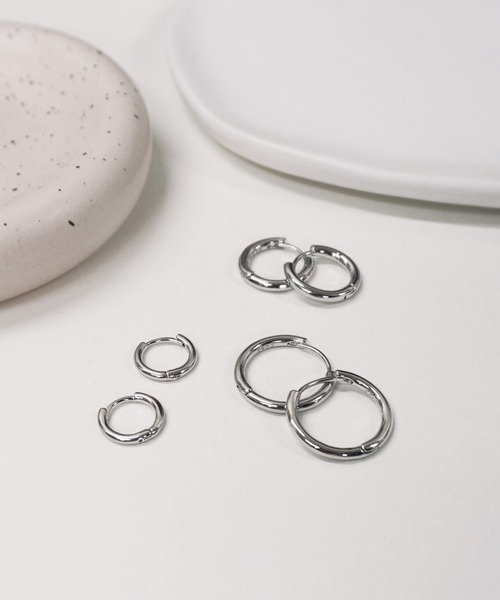 tunee(チュニー)の「【446639】シンプルラウンドフープリングピアス(RZ)(ピアス(両耳用)・レディース・ゴールド/シルバー・SMALL/MEDIUM/LARGE)」の10枚目の写真