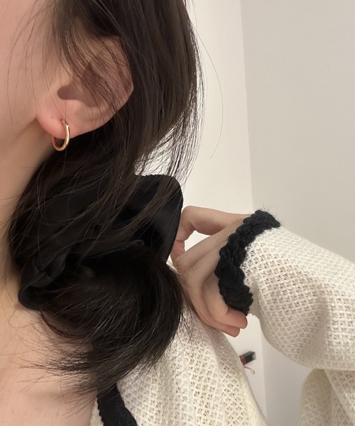 tunee(チュニー)の「【446639】シンプルラウンドフープリングピアス(RZ)(ピアス(両耳用)・レディース・ゴールド/シルバー・SMALL/MEDIUM/LARGE)」の11枚目の写真