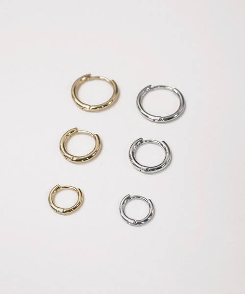tunee(チュニー)の「【446639】シンプルラウンドフープリングピアス(RZ)(ピアス(両耳用)・レディース・ゴールド/シルバー・SMALL/MEDIUM/LARGE)」の6枚目の写真