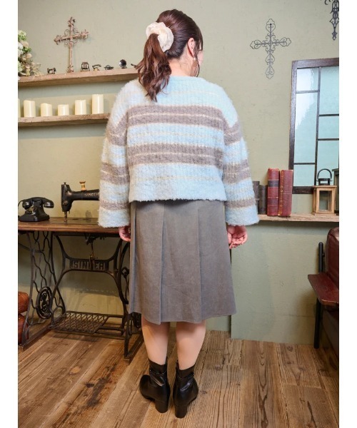 Re-J&SUPURE(リジェイアンドスプル)の「【大きいサイズ】【Komachiコラボ】膝丈プリーツスカート(スカート・レディース・ダークグレー/ブラック・XXXX-LARGE/XXX-LARGE/XX-LARGE)」の11枚目の写真