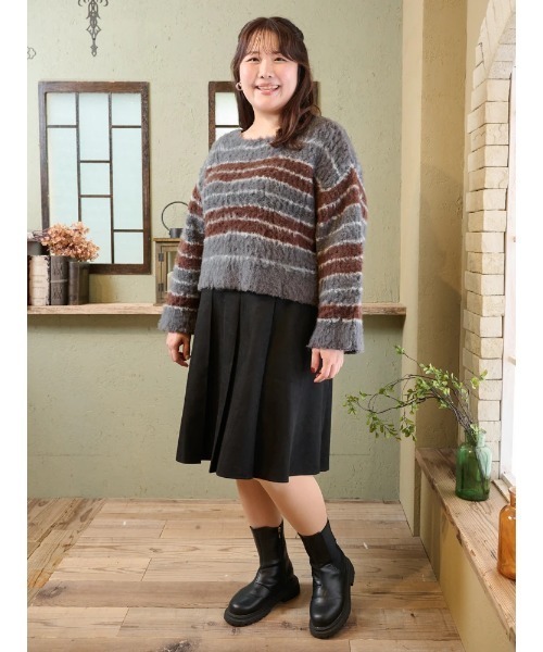 Re-J&SUPURE(リジェイアンドスプル)の「【大きいサイズ】【Komachiコラボ】膝丈プリーツスカート(スカート・レディース・ダークグレー/ブラック・XXXX-LARGE/XXX-LARGE/XX-LARGE)」の17枚目の写真